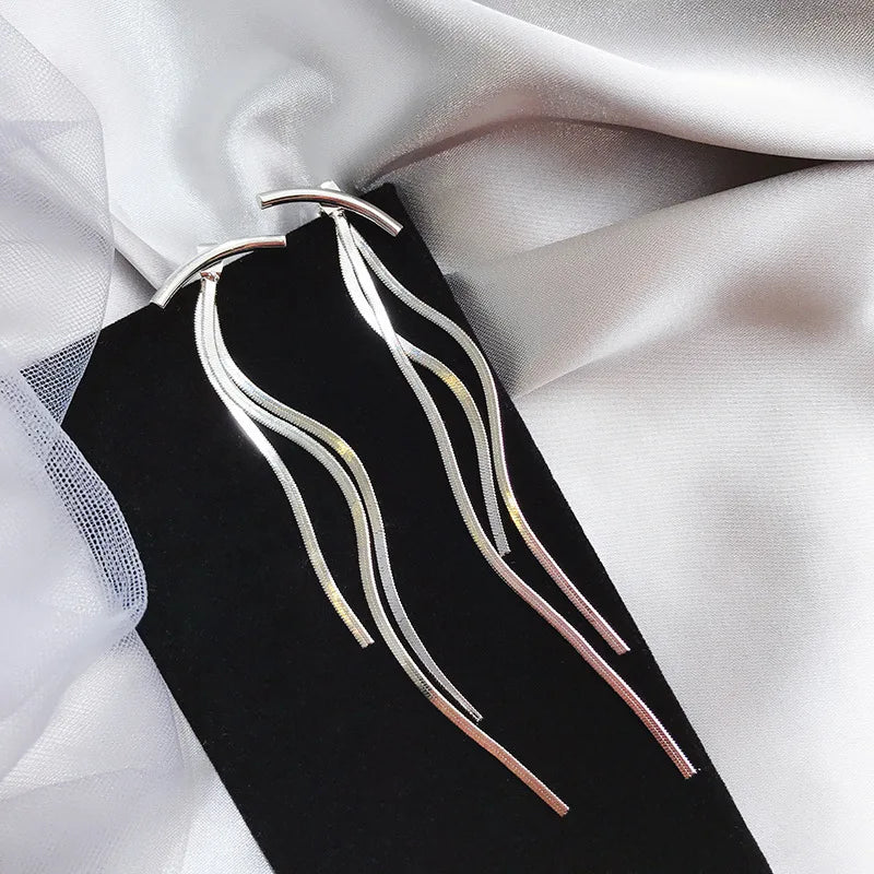 Trending women ear Jewelry