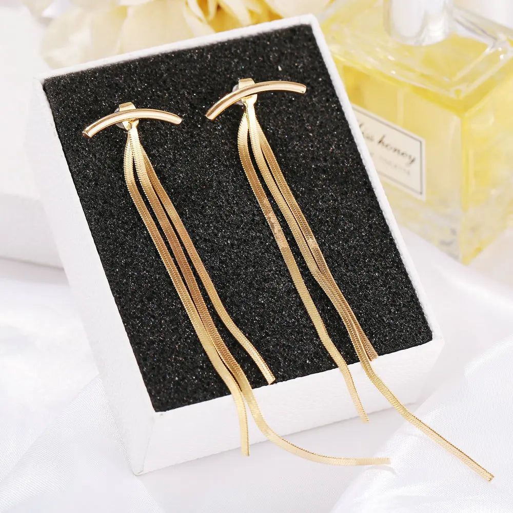 Trending women ear Jewelry