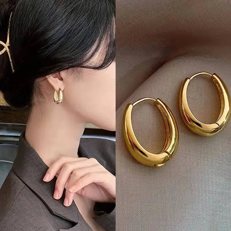 2Pcs classic gold earrings